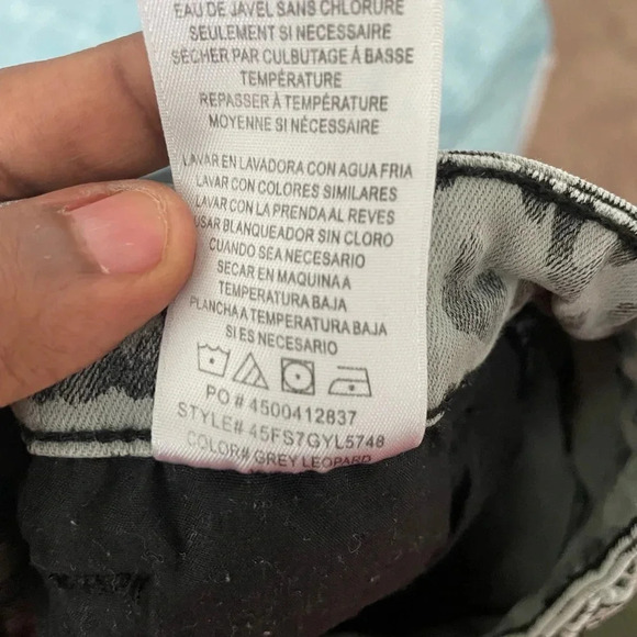 Joe's Jeans High-Rise Ankle Skinny Raw Hem Grey Leopard Denim Size 31 - Picture 5 of 6